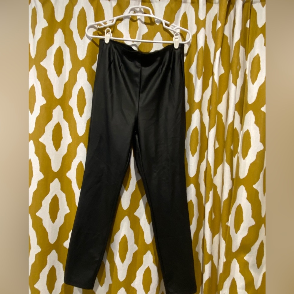 Vegan Leather Leggins